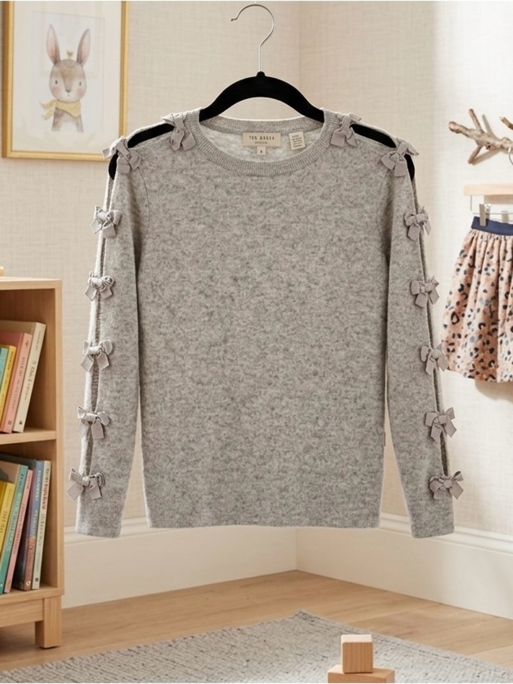 Ted Baker Kids Size 2 Light Gray Crewneck Knit Sweater